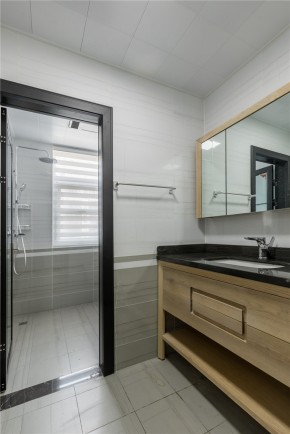 現代簡約兩居室衛生間裝修效果圖