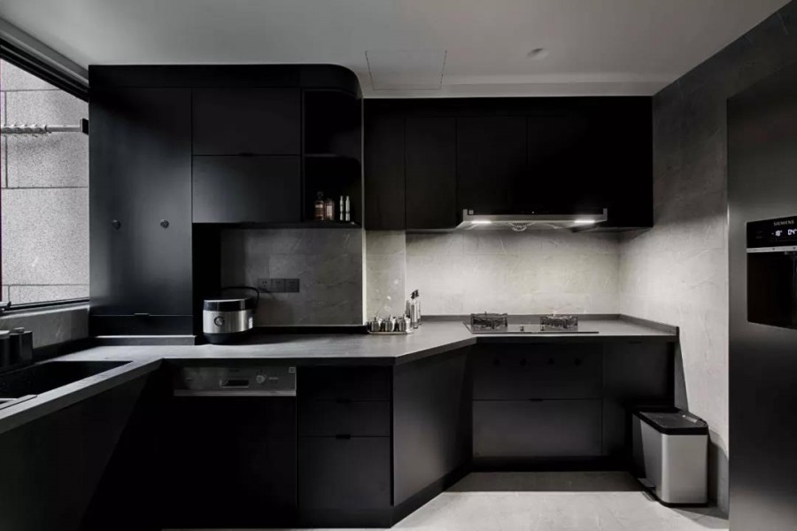 現(xiàn)代簡約風(fēng)格三居室廚房裝修效果圖