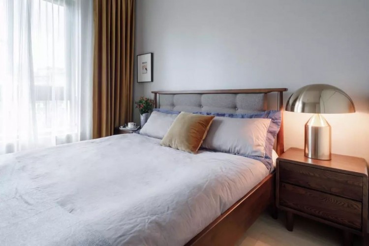 現(xiàn)代簡約風格三居室臥室裝修效果圖