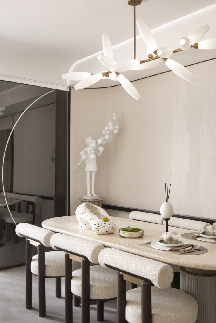 現(xiàn)代簡(jiǎn)約風(fēng)格別墅餐廳裝修效果圖