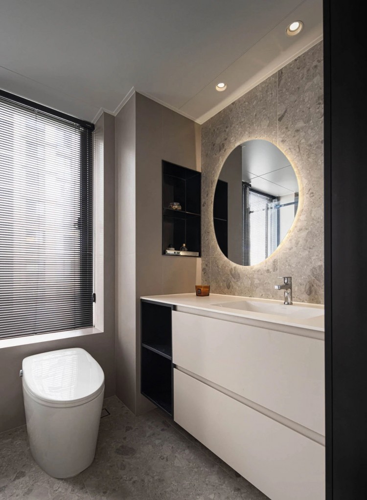 現代簡約三居室衛生間裝修效果圖