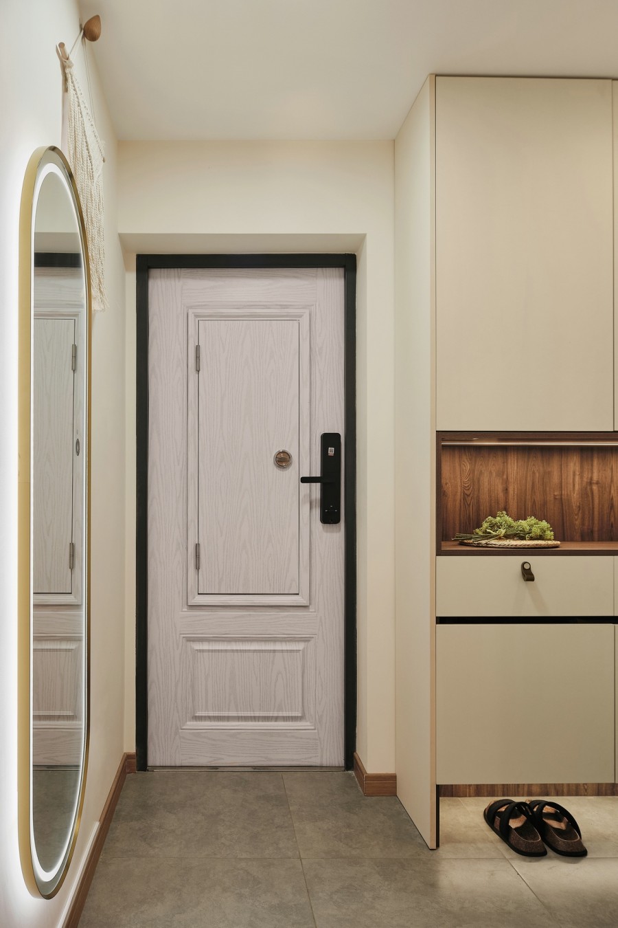 北歐風(fēng)兩居室玄關(guān)裝修效果圖