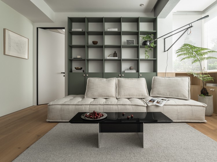 歐式風三居室裝修效果圖