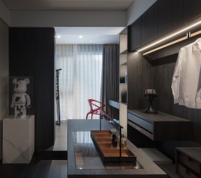 現代簡約大平層三居室裝修衣帽間效果圖