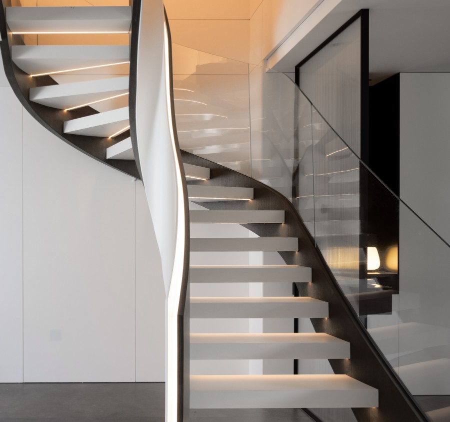 現代簡約三居室裝修樓梯效果圖