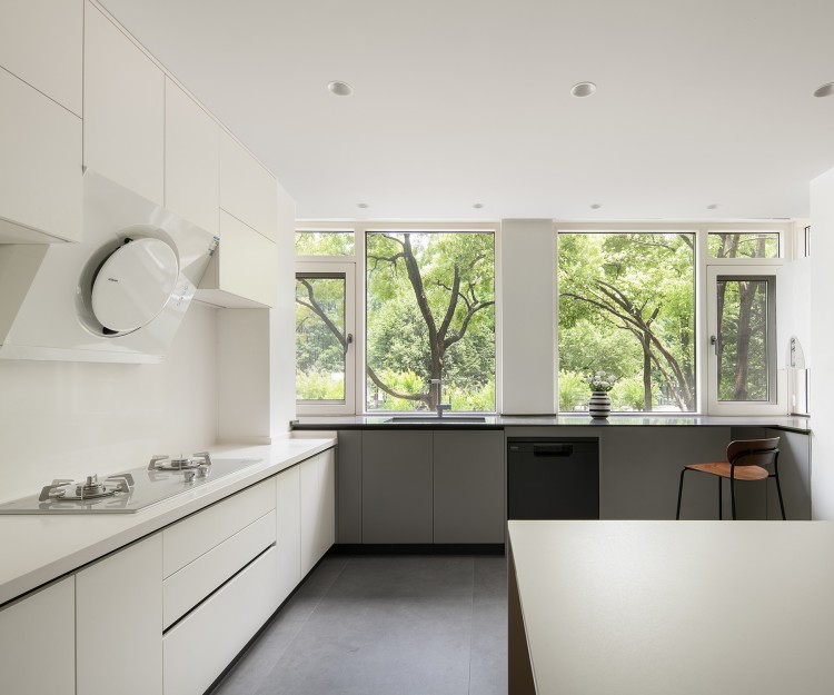 原木風大平層廚房裝修效果圖