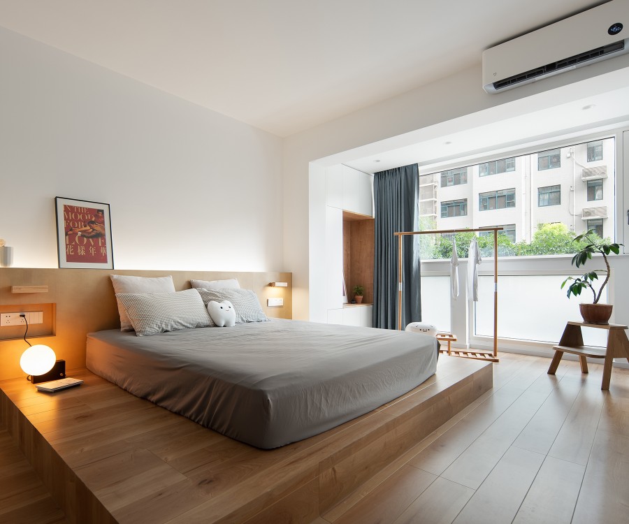 原木風大平層臥室裝修效果圖