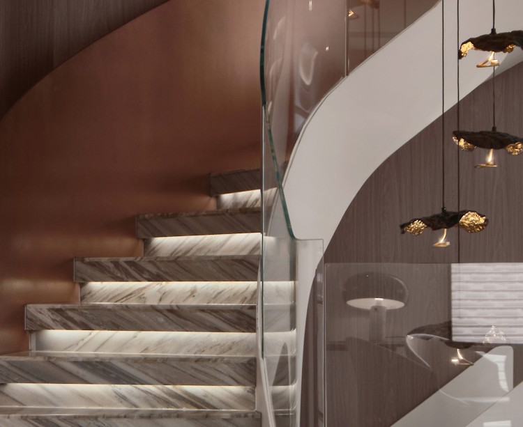 輕法式別墅樓梯裝修效果圖