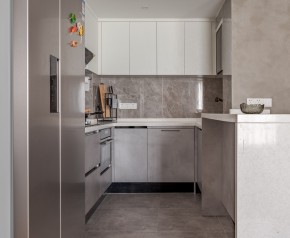 極簡(jiǎn)日式三居室廚房裝修效果圖