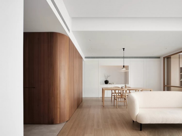 現(xiàn)代原木風(fēng)兩居室客廳裝修效果圖