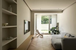 現代原木分風三居室客廳裝修效果圖