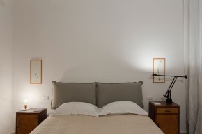 原木風小戶型臥室裝修效果圖