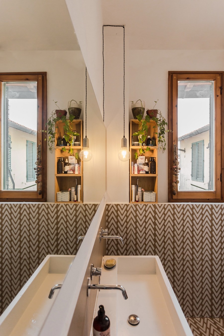 原木風小戶型衛生間裝修效果圖