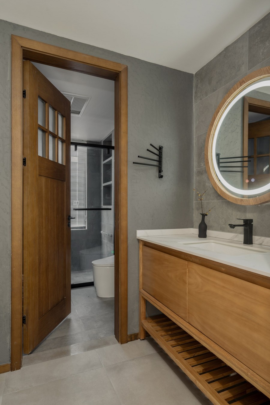 原木風三居室衛生間裝修效果圖