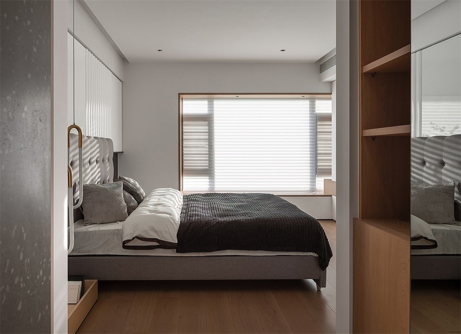 原木風三居室裝修臥室效果圖